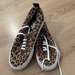 Vans Women's Leopard Print Sneakers — size 8